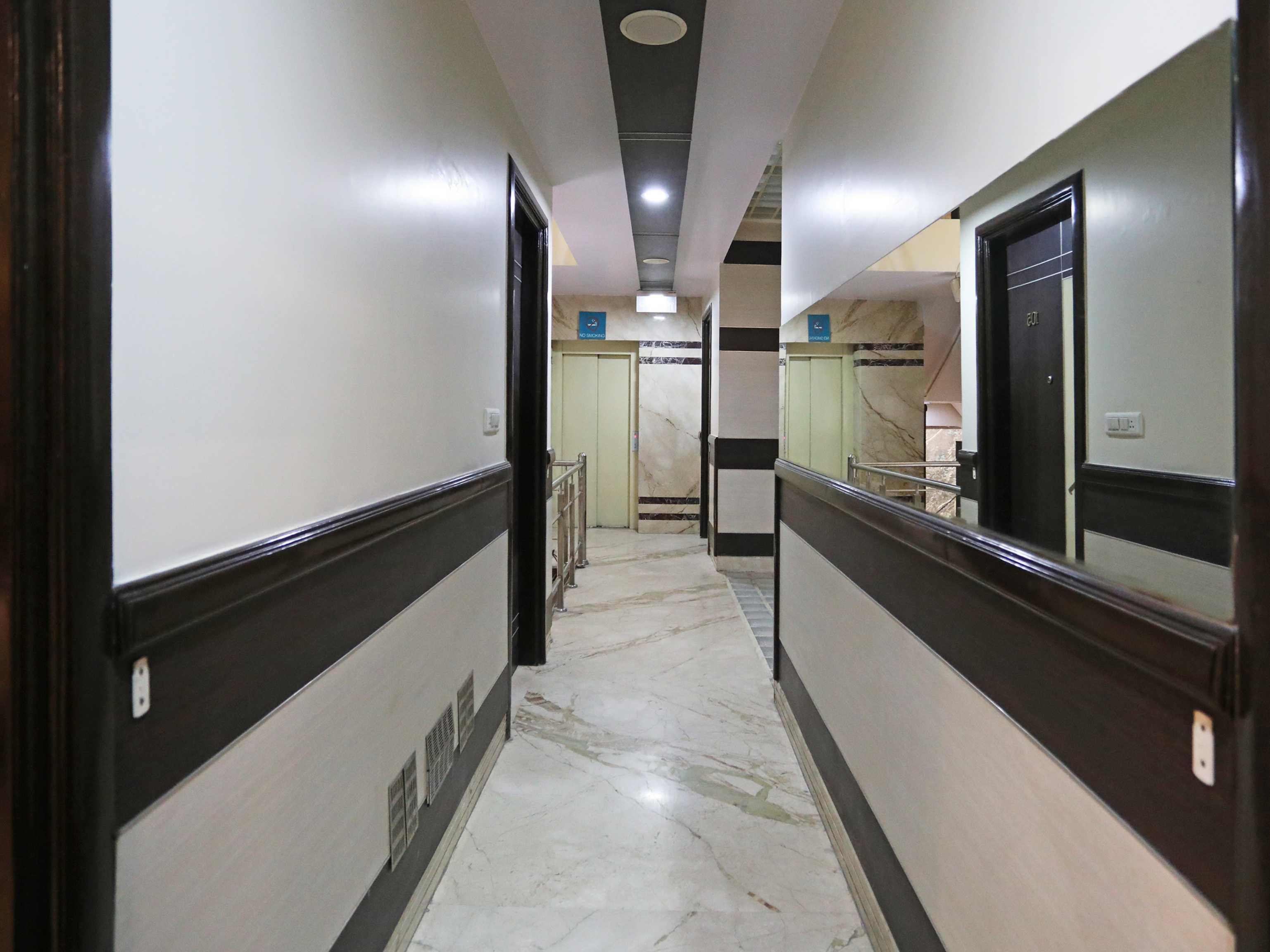 O Metro View 3* New Delhi